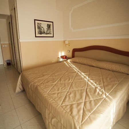 Hotel Gran Duca Livorno Exteriör bild