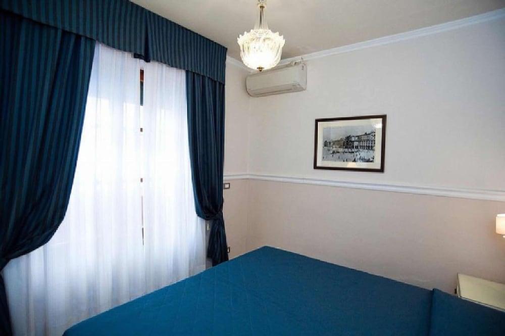 Hotel Gran Duca Livorno Exteriör bild