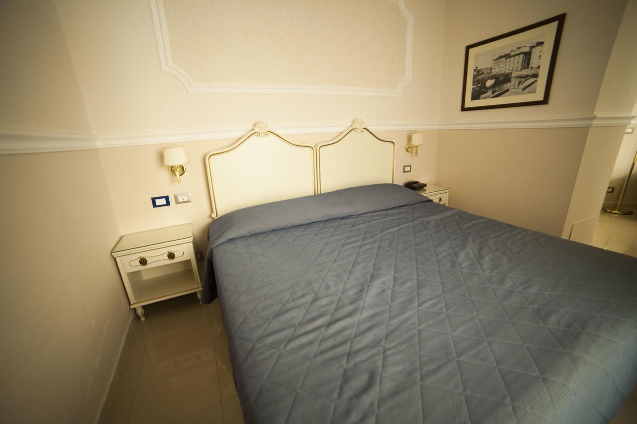 Hotel Gran Duca Livorno Exteriör bild
