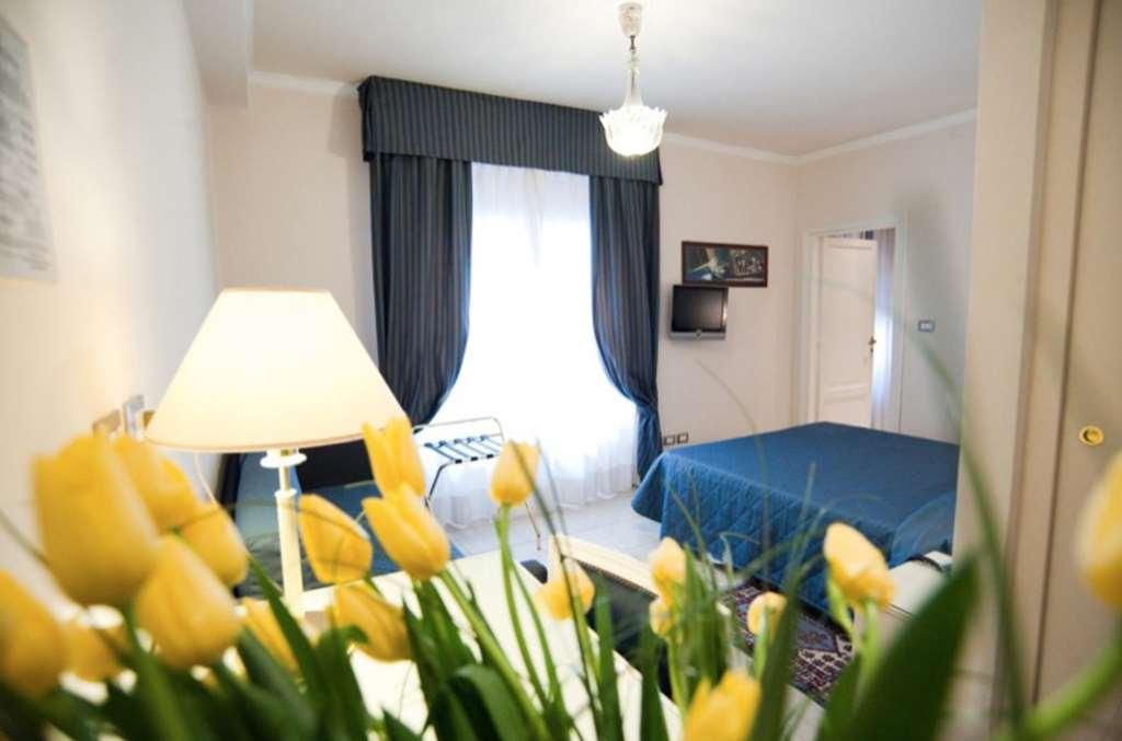 Hotel Gran Duca Livorno Exteriör bild